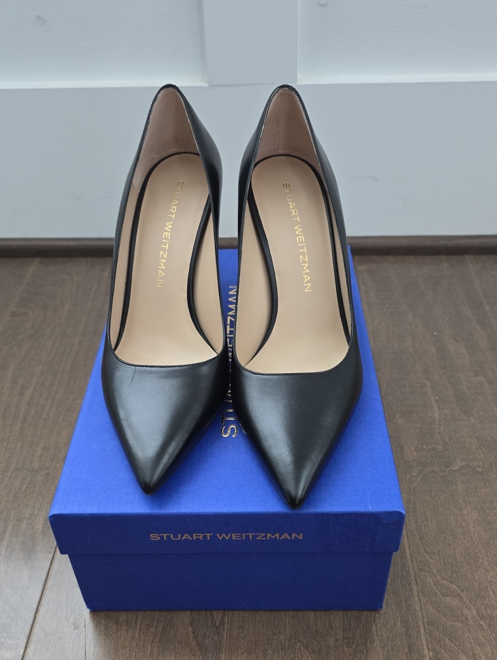 Stuart Weitzman Black Pointed-Toe Leather Pumps